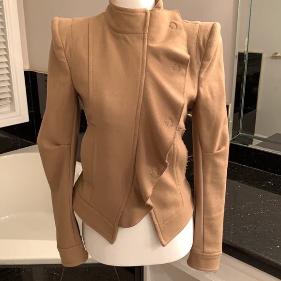 BCBG blazer - Picture 4 of 9